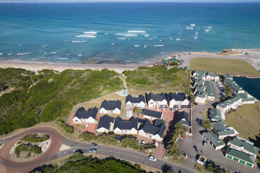 3 Bedroom Property for Sale in Marina Martinique Eastern Cape